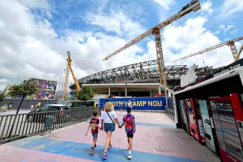 قبل مواجهة ريال سوسيداد.. أزمة جديدة لملعب كامب نو معقل برشلونة